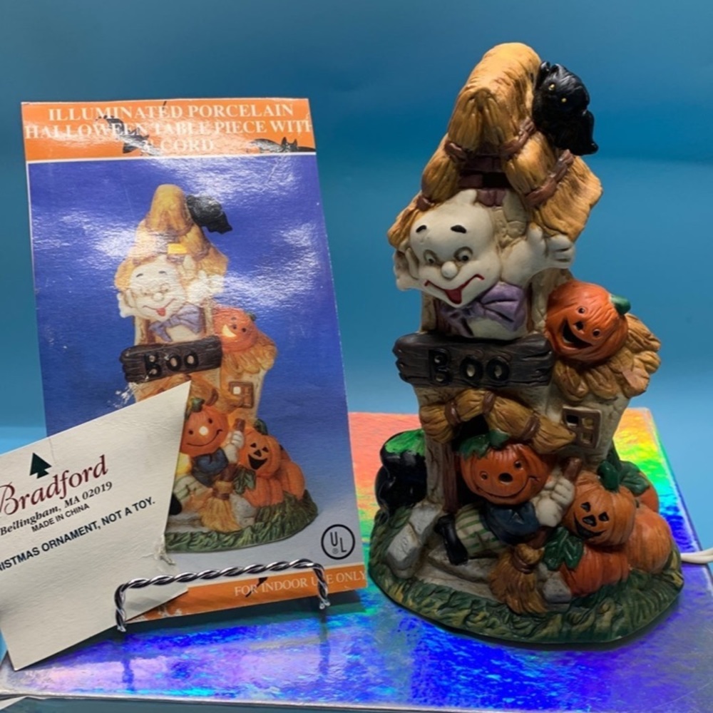 VTG Ting Shen Illuminated porcelain Halloween table piece with 3' cord